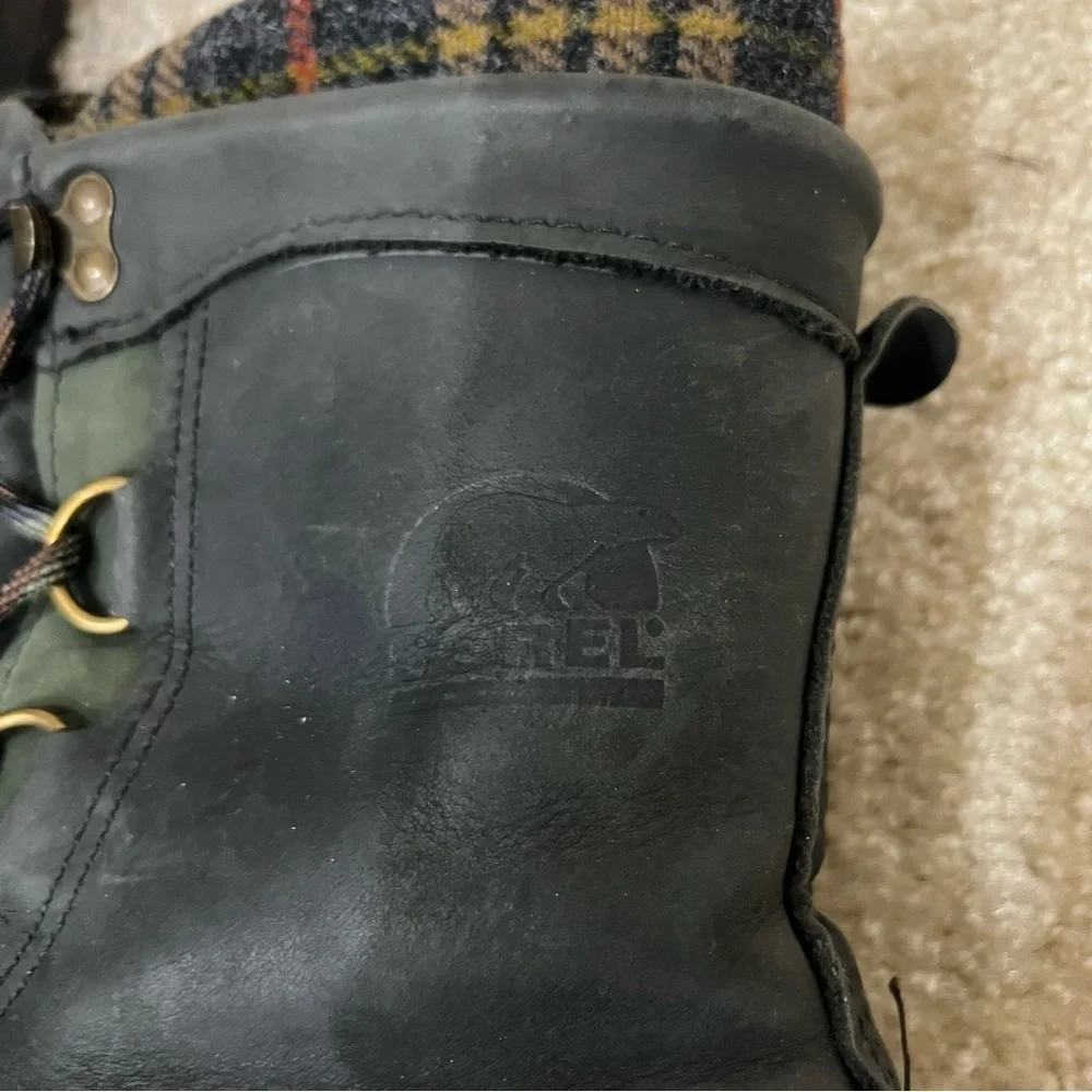 Sorel Women Lace Up Mid Calf Winter Snow Boots Green Plaid Suede Rubber Size 6,